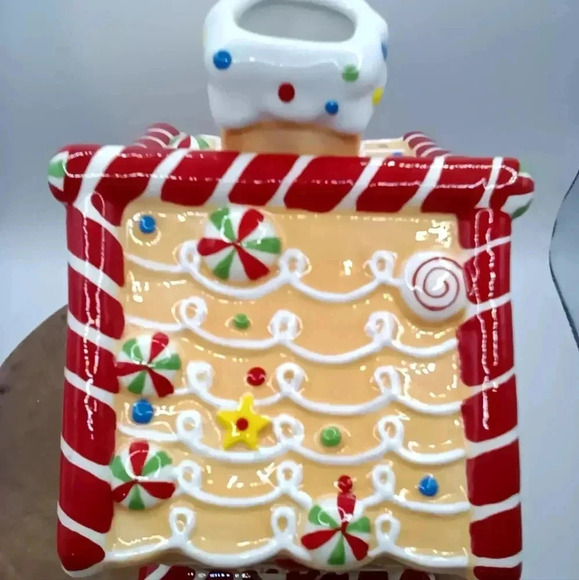 Lori Grenier Glazed Ceramic Gingerbread House Tealight Wax Burner/Tart Warmer. - Picture 12 of 12